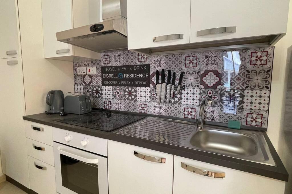 2 Bed Apt In Heart Of St Julians - 5Min From Seafront Saint Julian's 외부 사진